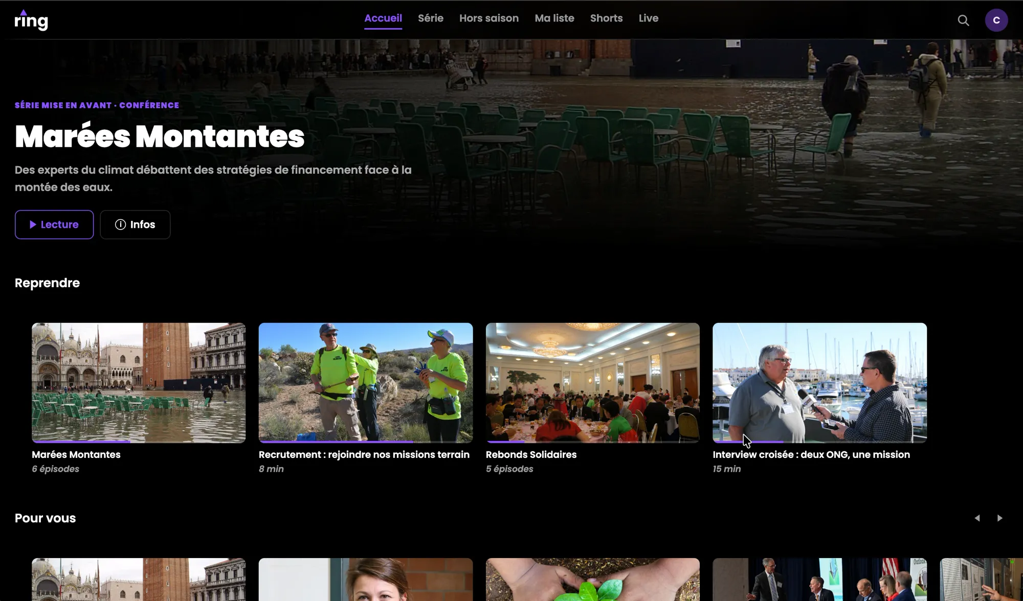 Page d'accueil d'une plateforme ring : une série mise en avant, puis les rangées Reprendre et Pour vous.